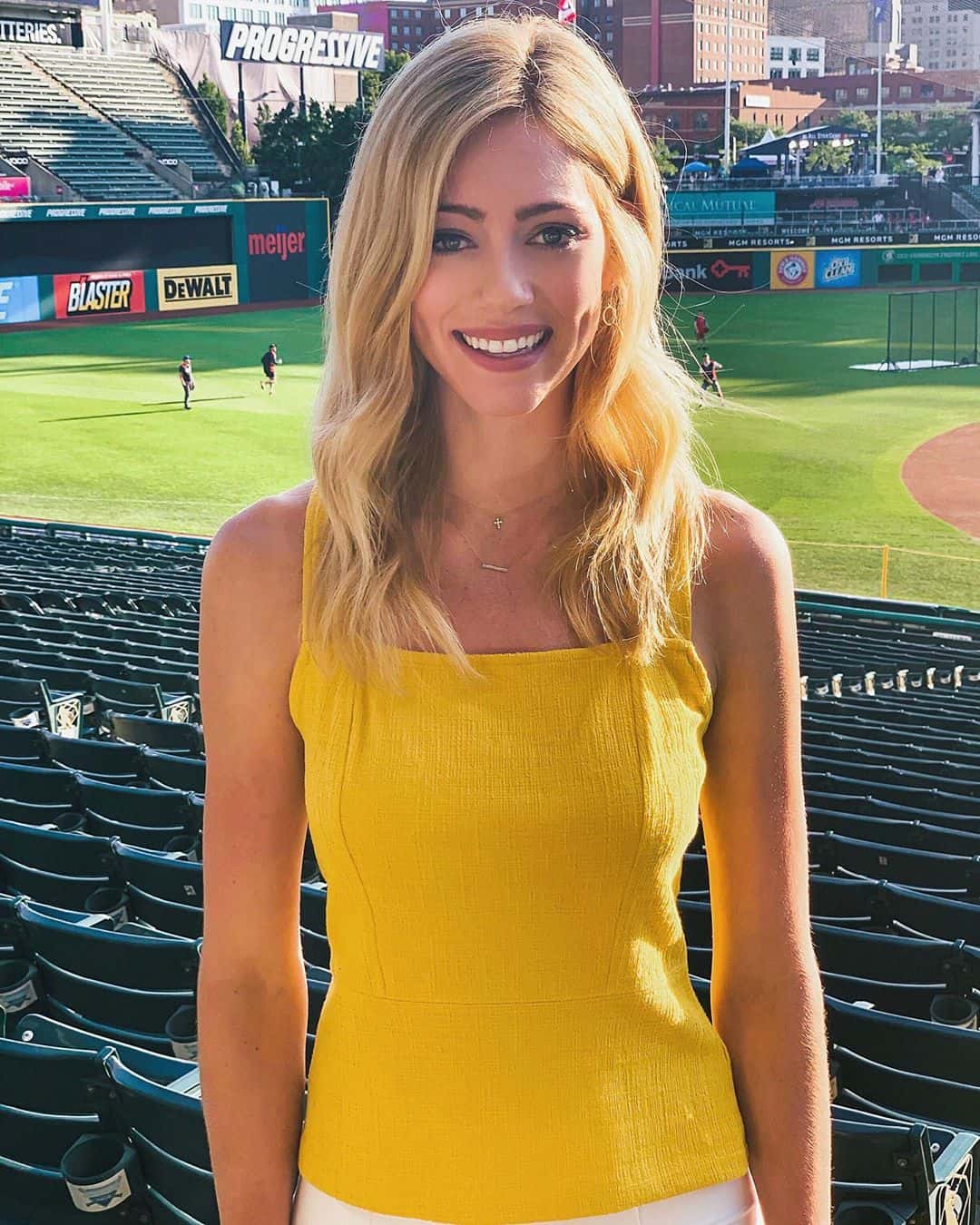 Abby Hornacek is an American Television News Anchor, Sports, Travel and Lif...